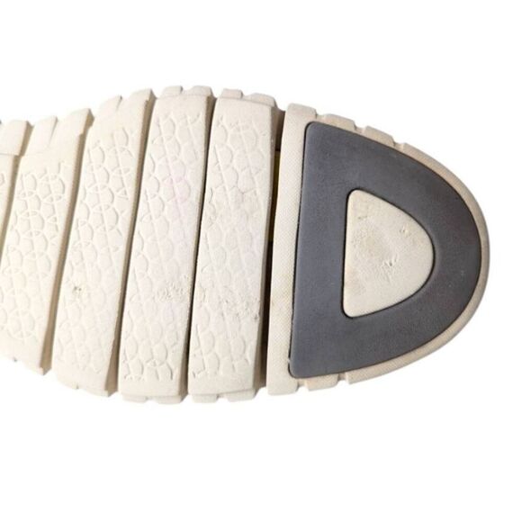 COLE HAAN Zerogrand Wingtip Oxford Size 9M - Picture 8 of 9